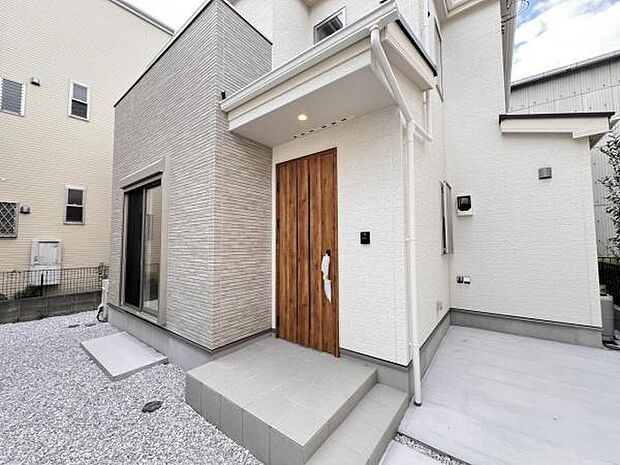 いつも気持ちよくご家族を迎えられる玄関です。