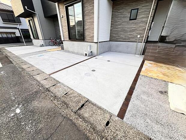 駐車場ももちろん完備しておりますのでお車所有の方にも心強いです。