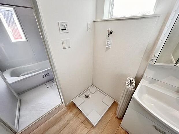 お天気を気にせずお洗濯ができ、室内干し可能です。