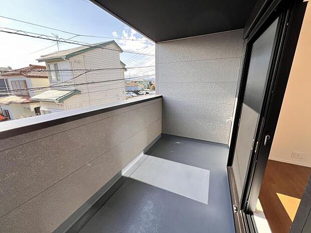 お洗濯ものを気持ち良く太陽の光で干せるのが嬉しいですね。