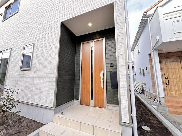 いつも気持ちよくご家族を迎えられる玄関です。