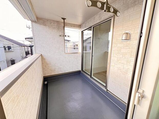 お洗濯ものを気持ち良く太陽の光で干せるのが嬉しいですね。