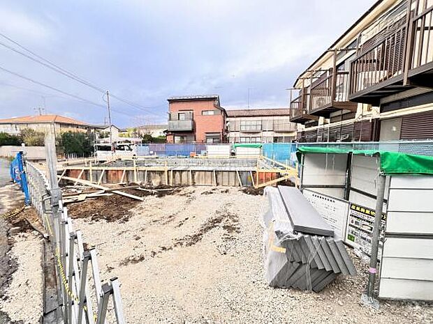 駐車場ももちろん完備しておりますのでお車所有の方にも心強いです。