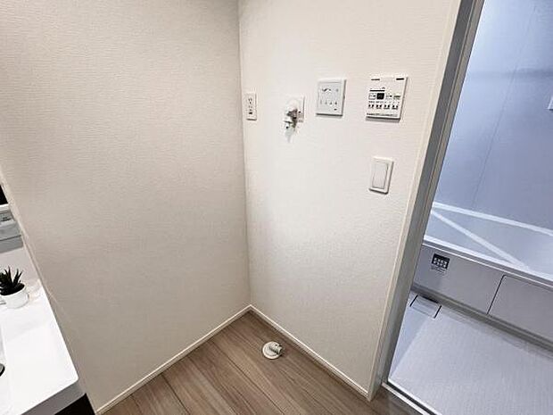 お天気を気にせずお洗濯ができ、室内干し可能です。