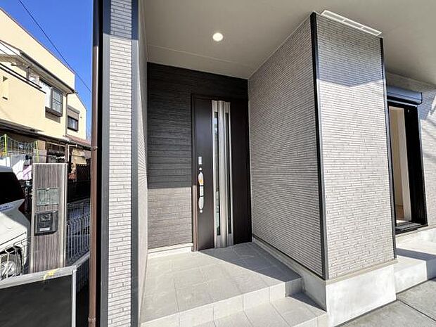 いつも気持ちよくご家族を迎えられる玄関です。