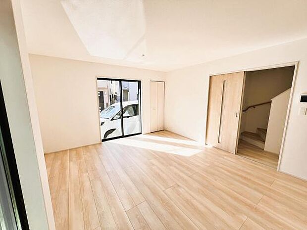 リビングダイニングになります。ご家族そろっての素敵な空間になりそうですね。