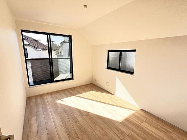 子供部屋にもちょうど良い大きさのお部屋です。