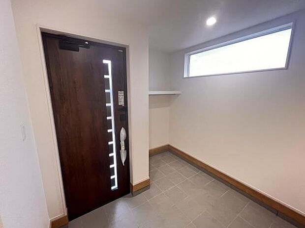 いつも気持ちよくご家族を迎えられる玄関です。