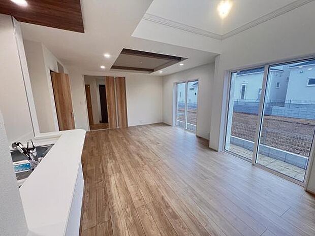 リビングダイニングになります。ご家族そろっての素敵な空間になりそうですね。