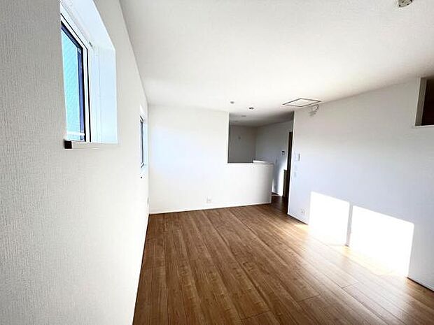 ご家族の温かい時間を演出するダイニングスペースです。