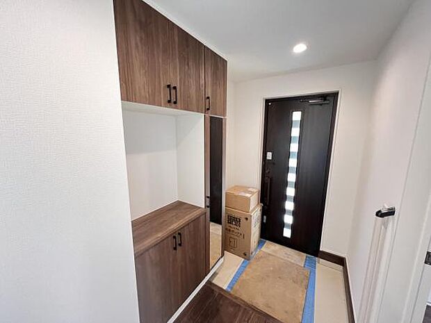 いつも気持ちよくご家族を迎えられる玄関です。