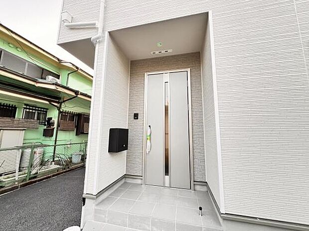 いつも気持ちよくご家族を迎えられる玄関です。