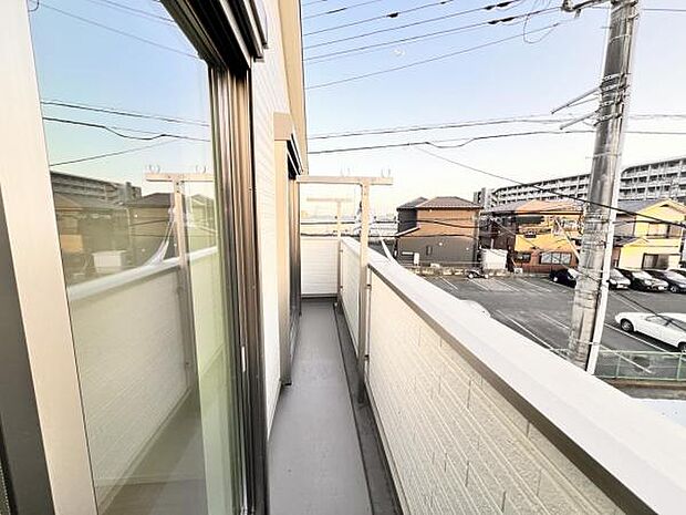 お洗濯ものを気持ち良く太陽の光で干せるのが嬉しいですね。