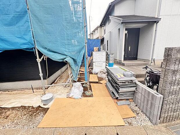 駐車場ももちろん完備しておりますのでお車所有の方にも心強いです。