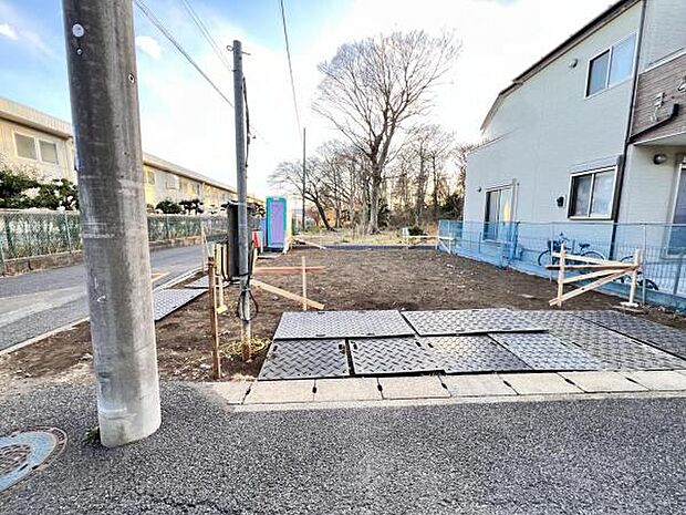 駐車場ももちろん完備しておりますのでお車所有の方にも心強いです。