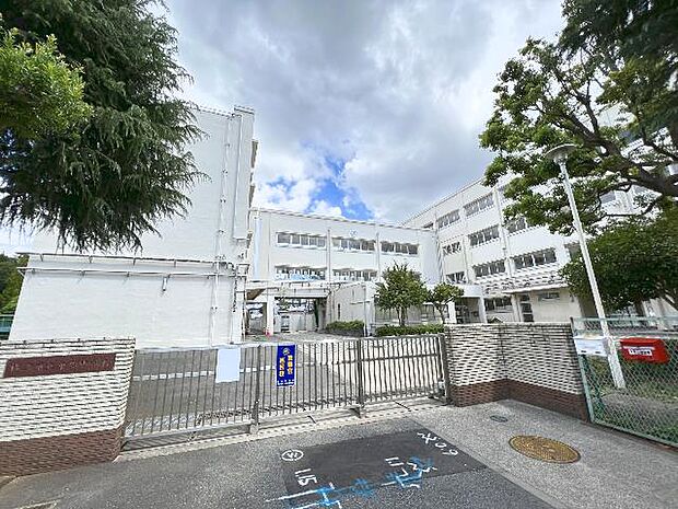 横浜市立東野中学校まで約400m(徒歩5分)