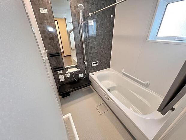 お風呂でほっとひといき。1日の疲れを癒しましょう。