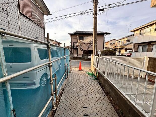 駐車場ももちろん完備しておりますのでお車所有の方にも心強いです。