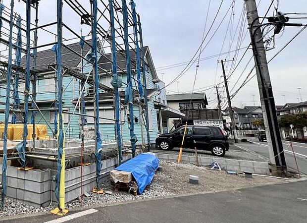 駐車場ももちろん完備しておりますのでお車所有の方にも心強いです。