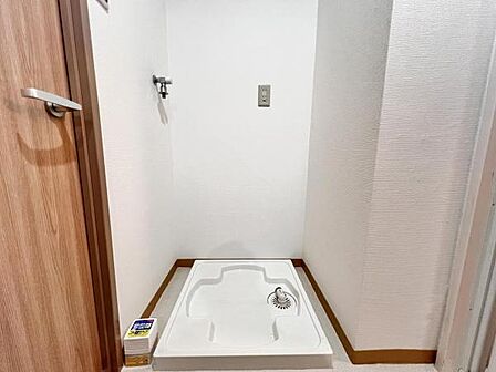 お天気を気にせずお洗濯ができ、室内干し可能です。
