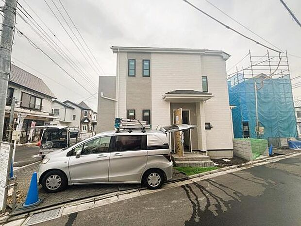 駐車場ももちろん完備しておりますのでお車所有の方にも心強いです。