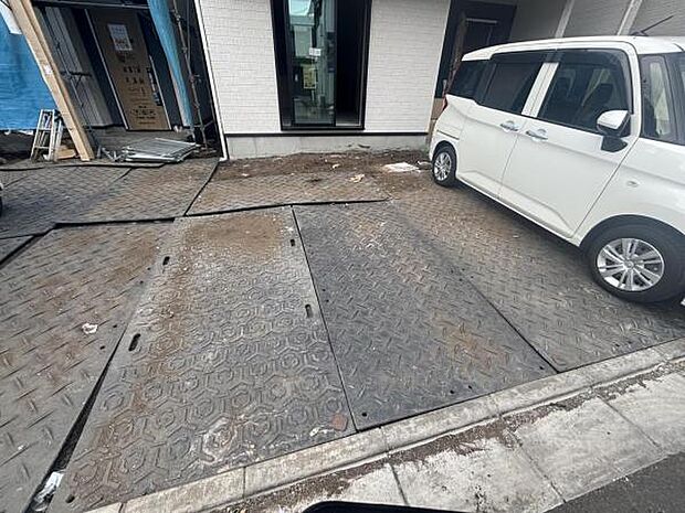 駐車場ももちろん完備しておりますのでお車所有の方にも心強いです。