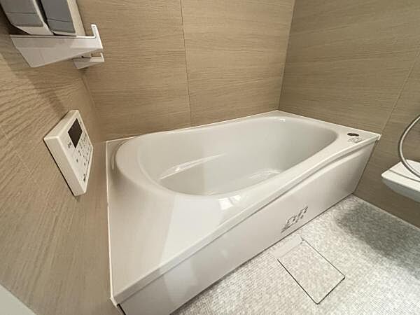 お風呂でほっとひといき。1日の疲れを癒しましょう。