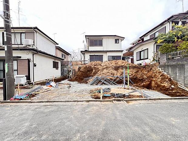 駐車場ももちろん完備しておりますのでお車所有の方にも心強いです。