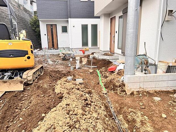 駐車場ももちろん完備しておりますのでお車所有の方にも心強いです。