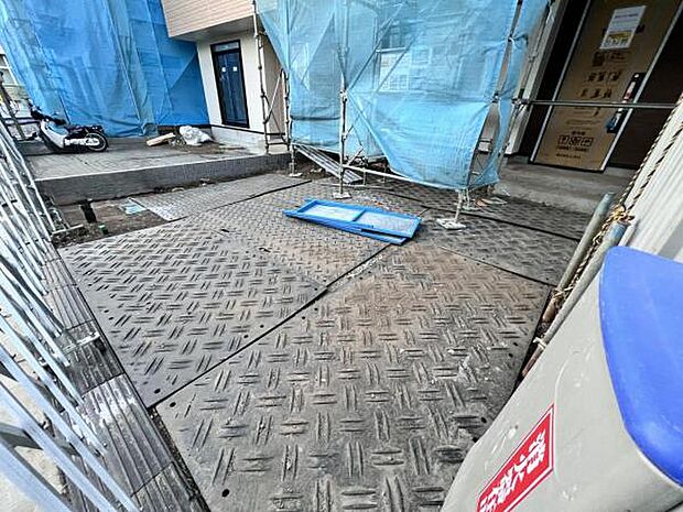駐車場ももちろん完備しておりますのでお車所有の方にも心強いです。