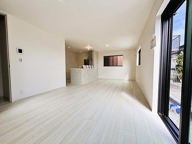 家族団らんの場所としてゆったりと居心地の良いリビングです。