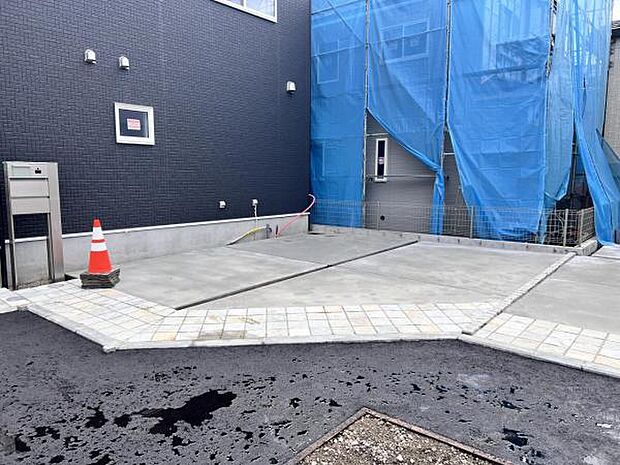 駐車場ももちろん完備しておりますのでお車所有の方にも心強いです。