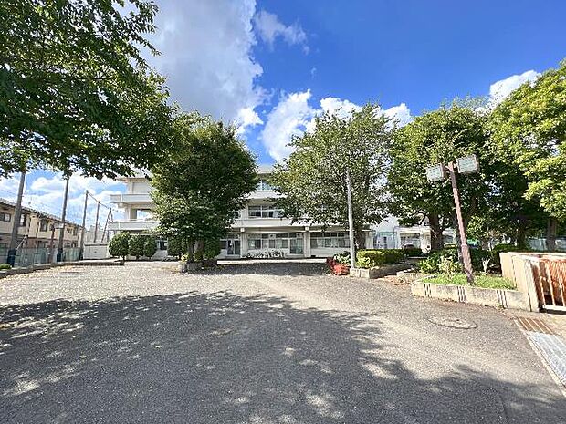 横浜市立下瀬谷中学校まで約860m（徒歩11分）