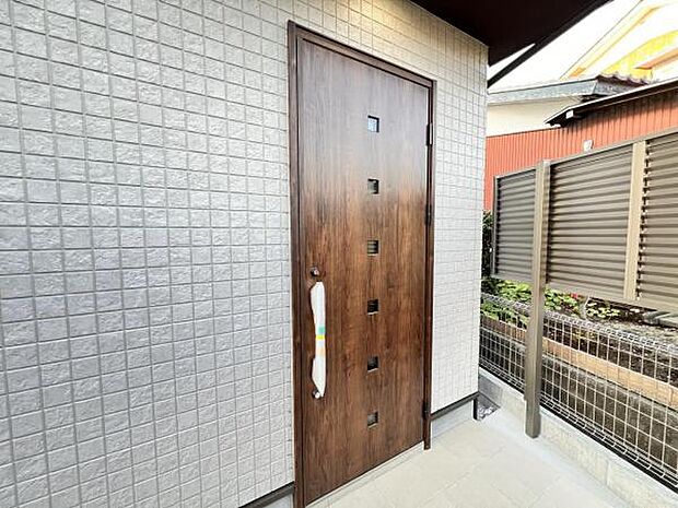 いつも気持ちよくご家族を迎えられる玄関です。