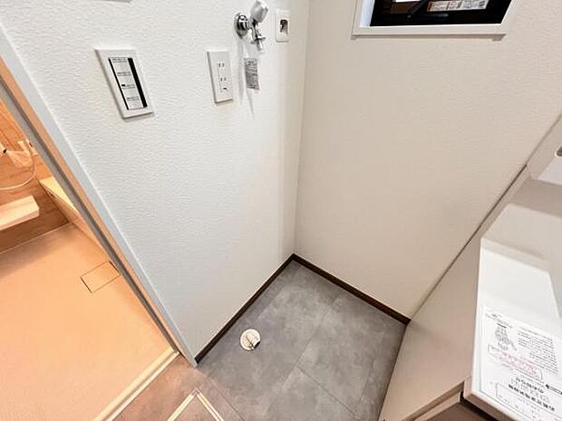 お天気を気にせずお洗濯ができ、室内干し可能です。