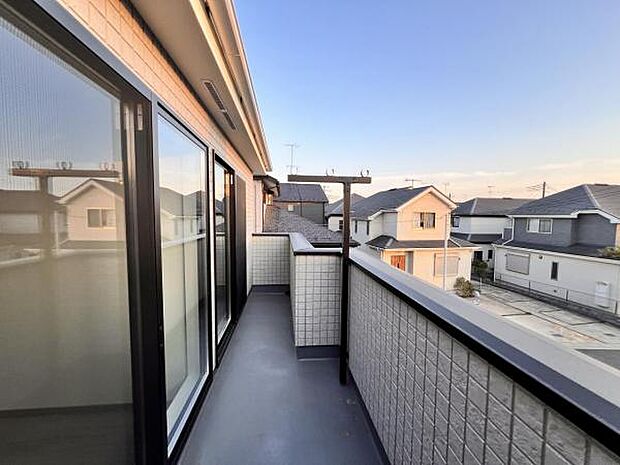 お洗濯ものを気持ち良く太陽の光で干せるのが嬉しいですね。