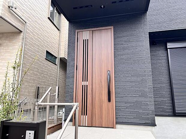 いつも気持ちよくご家族を迎えられる玄関です。