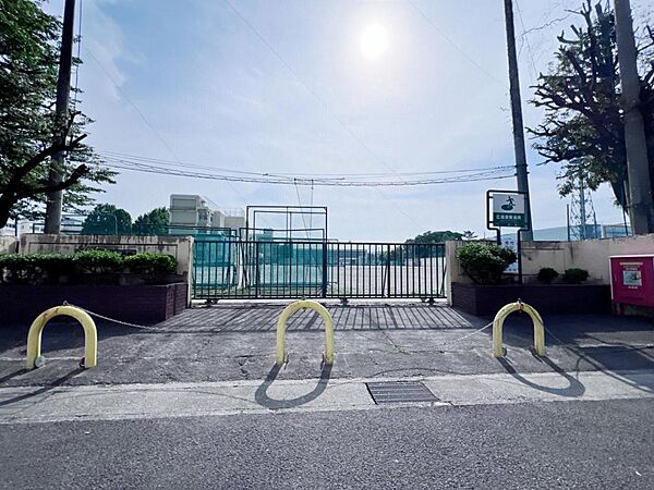 大和市立南林間中学校まで約1070m（徒歩14分）