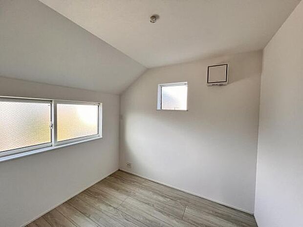 子供部屋にもちょうど良い大きさのお部屋です。