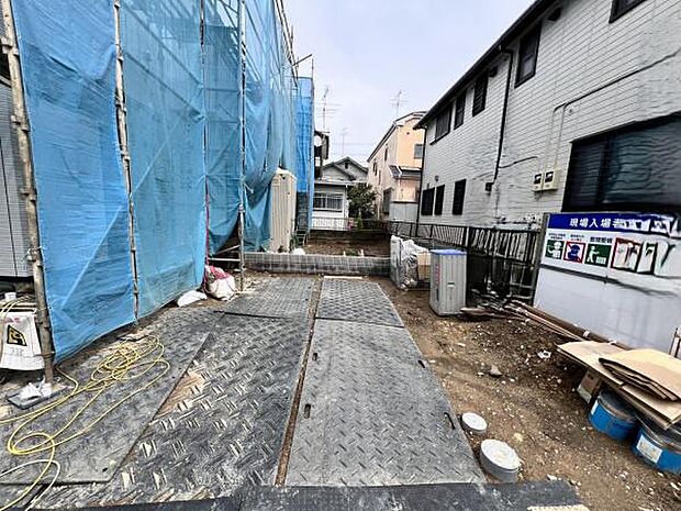 駐車場ももちろん完備しておりますのでお車所有の方にも心強いです。
