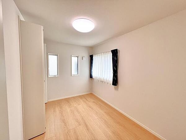 子供部屋にもちょうど良い大きさのお部屋です。