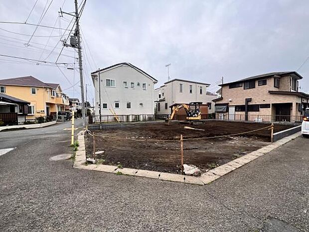 駐車場ももちろん完備しておりますのでお車所有の方にも心強いです。