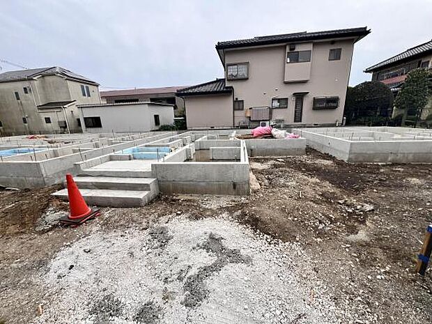 駐車場ももちろん完備しておりますのでお車所有の方にも心強いです。