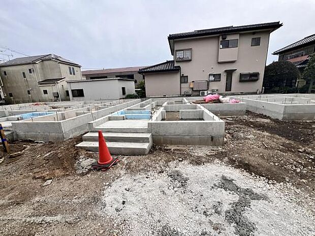 駐車場ももちろん完備しておりますのでお車所有の方にも心強いです。