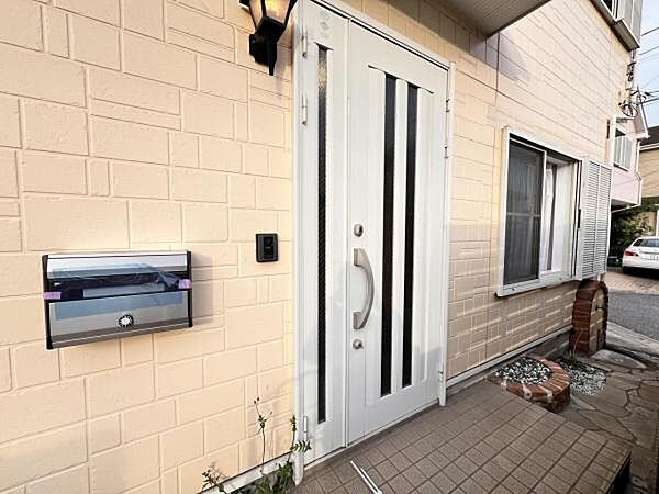 いつも気持ちよくご家族を迎えられる玄関です。