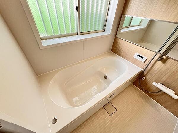 お風呂でほっとひといき。1日の疲れを癒しましょう。