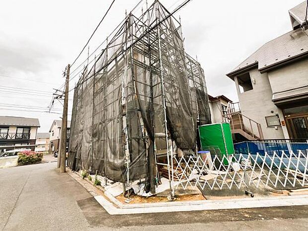 駐車場ももちろん完備しておりますのでお車所有の方にも心強いです。