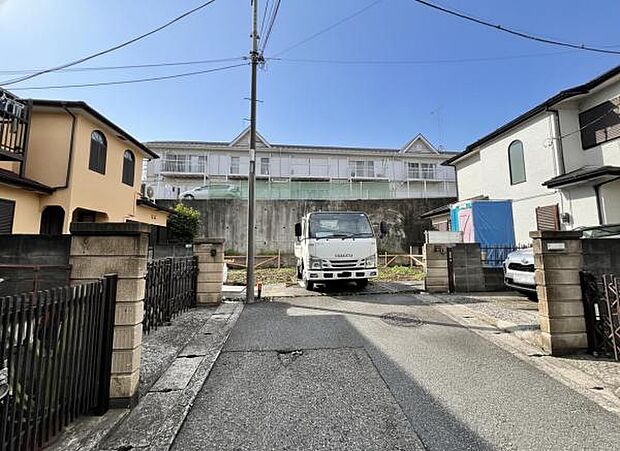 駐車場ももちろん完備しておりますのでお車所有の方にも心強いです。