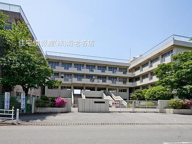 座間市立入谷小学校まで約500m（徒歩7分）