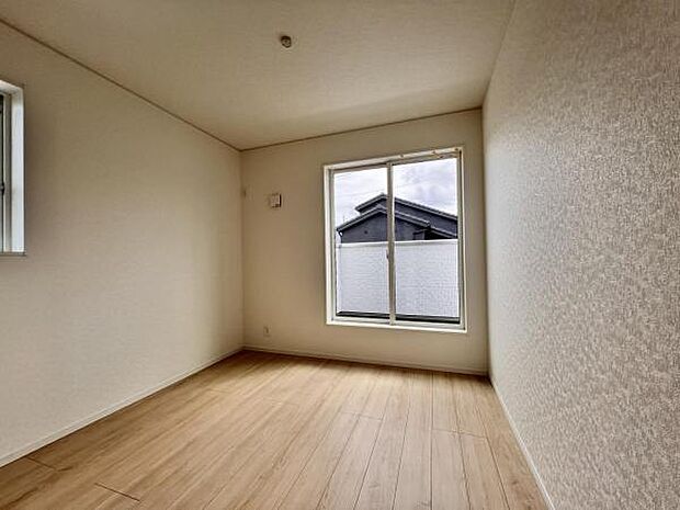 子供部屋にもちょうど良い大きさのお部屋です。